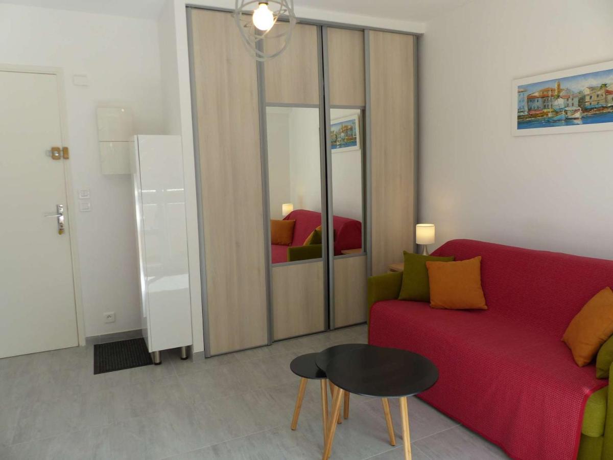 Charmant Studio Climatise Avec Balcon A 50M De La Plage - Le Lavandou Centre-Ville - Fr-1-308-110 Экстерьер фото